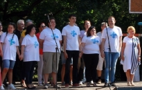 "Ragyogj Kéken!" és "Csilingelő Hangok" az autisták napján