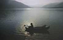 Feltóti Sándor emlékezete – új tárlattal folytatódott a Rosti tantermi sorozata Feltóti Sándor emlékezete – új tárlattal folytatódott a Rosti tantermi sorozata