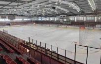 Újra lesz jég a jégcsarnokban! Újra lesz jég a jégcsarnokban!