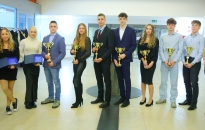 DSTV: évet zárt a DKSE is