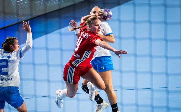 Középdöntős juniorok
