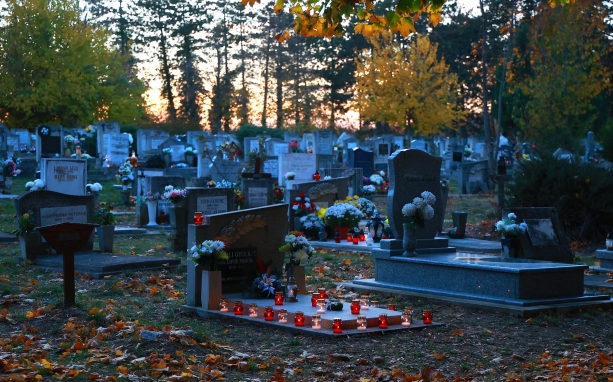 Csöndes és nyugalmas, meghitt gyásznapok