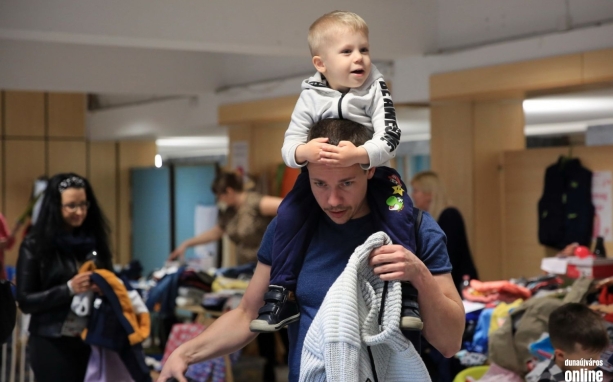 MMK: két sokadalom csalogat