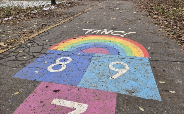 Színes ugróiskola a közösségi időtöltésért Színes ugróiskola a közösségi időtöltésért