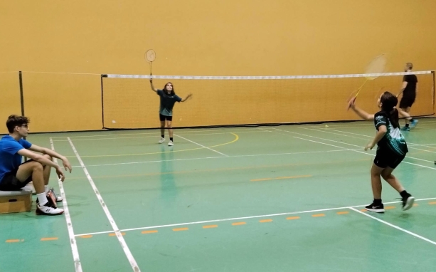 A Mikulás Kupáért tollasoztak