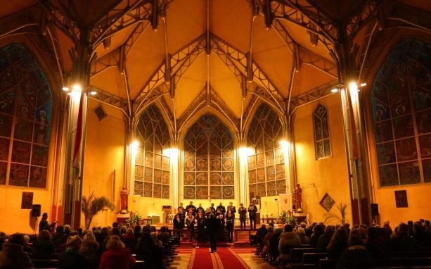 Adventi varázslat a Viadana Kamarakórussal Adventi varázslat a Viadana Kamarakórussal