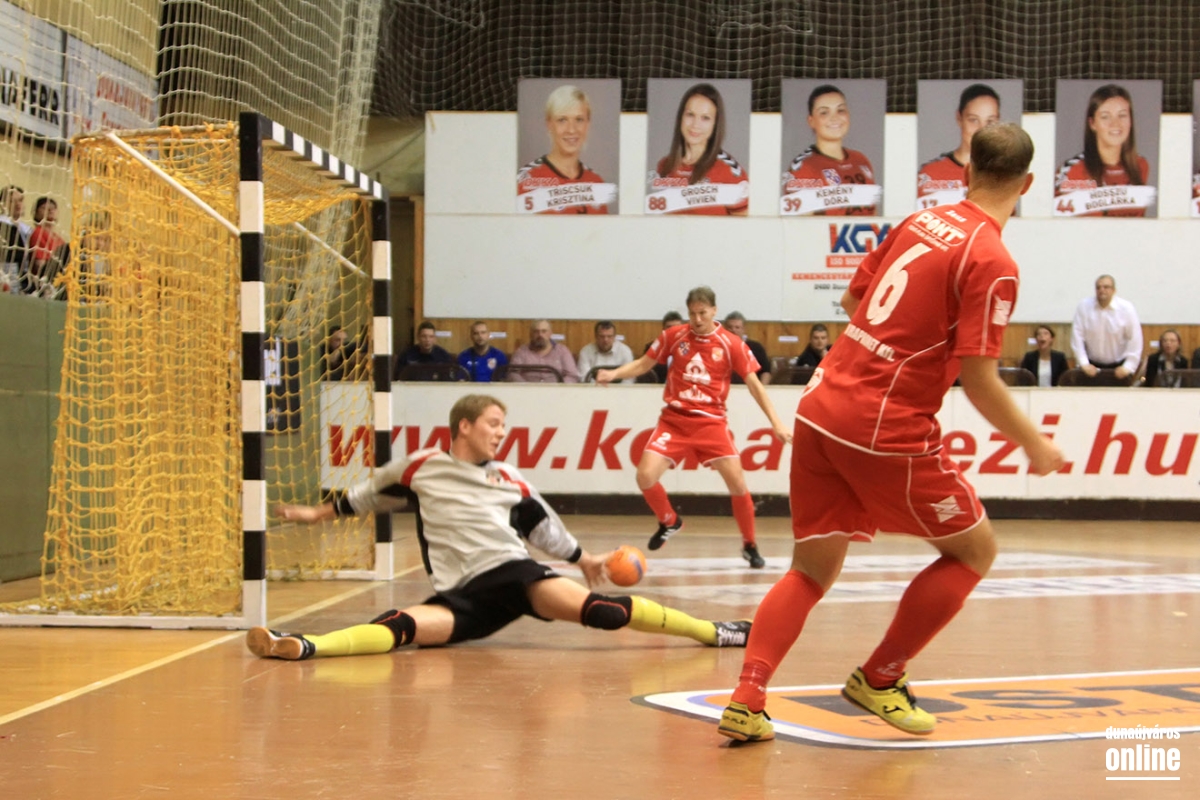 Képek: Dunaferr DF Renalpin FC