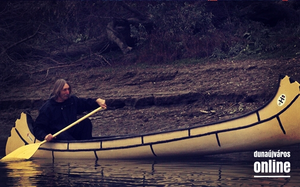 Waszlavik Dunaújvárosba evez (Fotó: KMI)