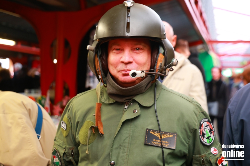 Ünnepi kínálat az évzáró ABolhapiacon - fotó: 