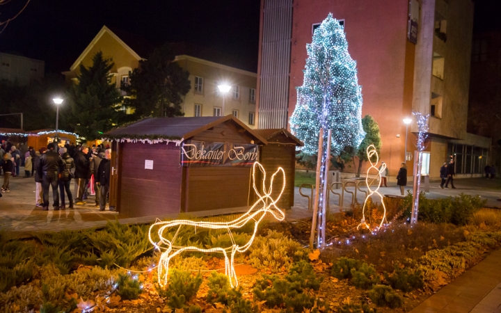 Az Adventi Forgatag nyitónapja - fotó: Ónodi Zoltán
