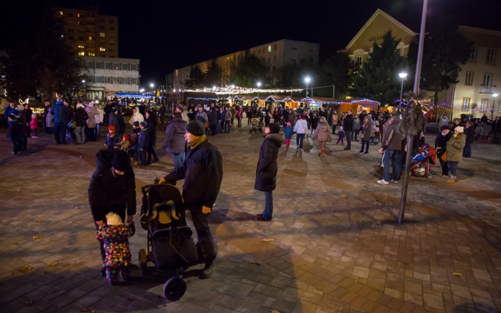 Az Adventi Forgatag nyitónapja - fotó: Ónodi Zoltán