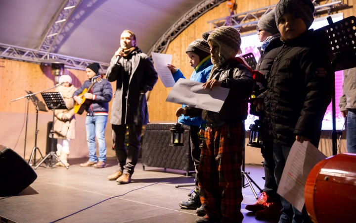 Az Adventi Forgatag nyitónapja - fotó: Ónodi Zoltán