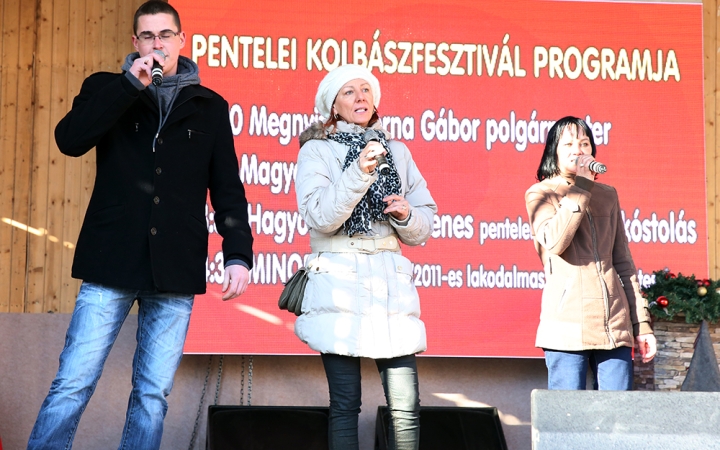 Kolbászfesztivál a Városháza téren (2016) - fotó: Sándor Judit
