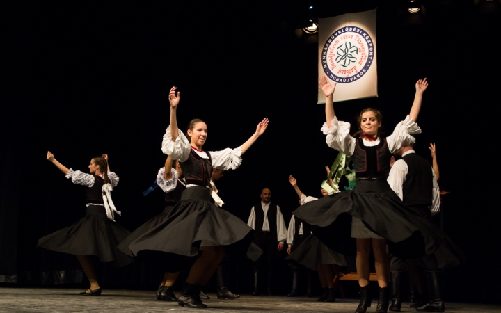 Dunaújvárosi Vasas Táncegyüttes Karácsonyi műsora - fotó: Ónodi Zoltán