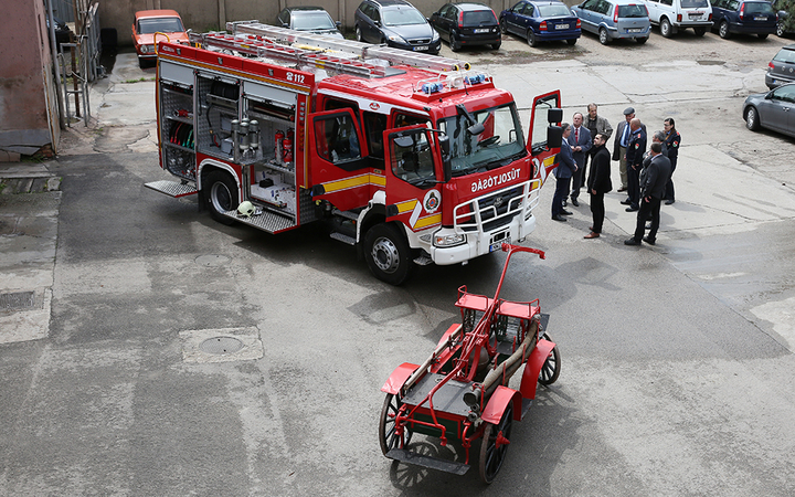 Megújult a tűzoltóállomás, megjött az új tűzoltókocsi - fotó: Sándor Judit