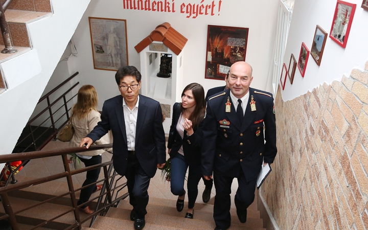 Megújult a tűzoltóállomás, megjött az új tűzoltókocsi - fotó: Sándor Judit