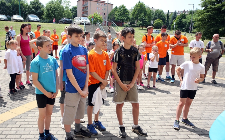 Olimpiai lángfutás a városban - fotó: Sándor Judit