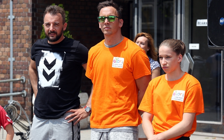 Olimpiai lángfutás a városban - fotó: Sándor Judit
