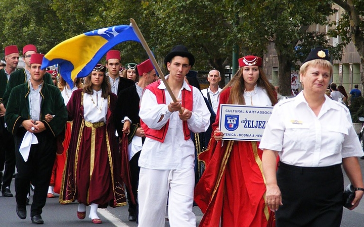 Augusztális 2014 - zenével, tánccal, köszöntőkkel, esővel - fotó: 