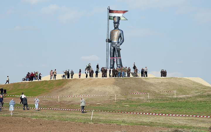 Szoboravatás Pákozdon - fotó: Sándor Judit