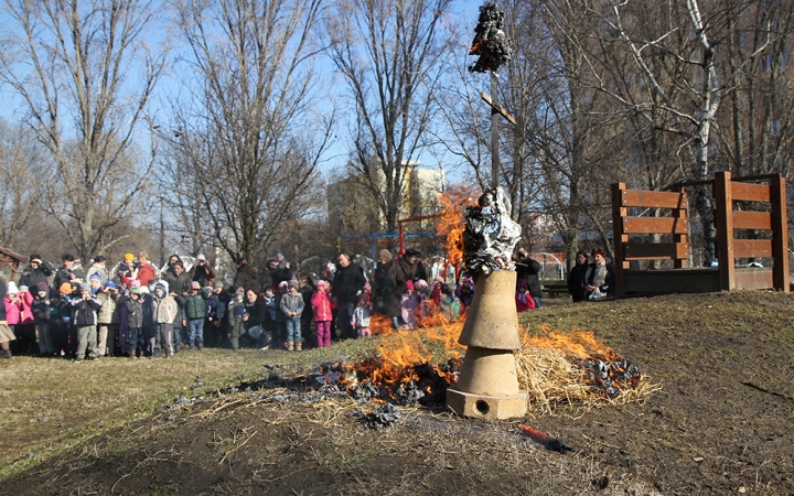 Kiszebáb égetés a Bóbita oviban-2015.02.13. - fotó: Sándor Judit