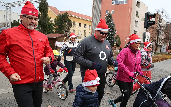 Adventi jótékonysági futás 2017 - fotó: Sándor Judit