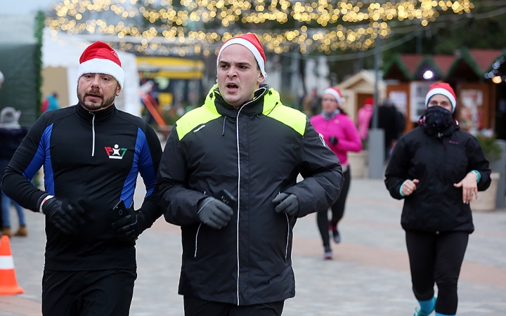 Adventi jótékonysági futás 2017 - fotó: Sándor Judit