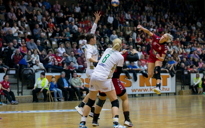 Kézilabda: Így is szép! DKKA- Győri ETO - fotó: Ónodi Zoltán