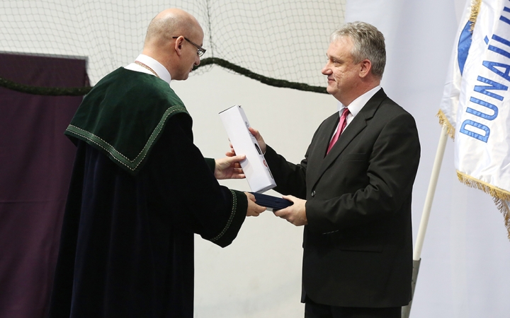 Diplomaátadó az egyetemen (2018) - fotó: Sándor Judit