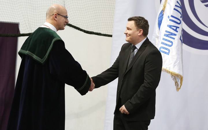 Diplomaátadó az egyetemen (2018) - fotó: Sándor Judit