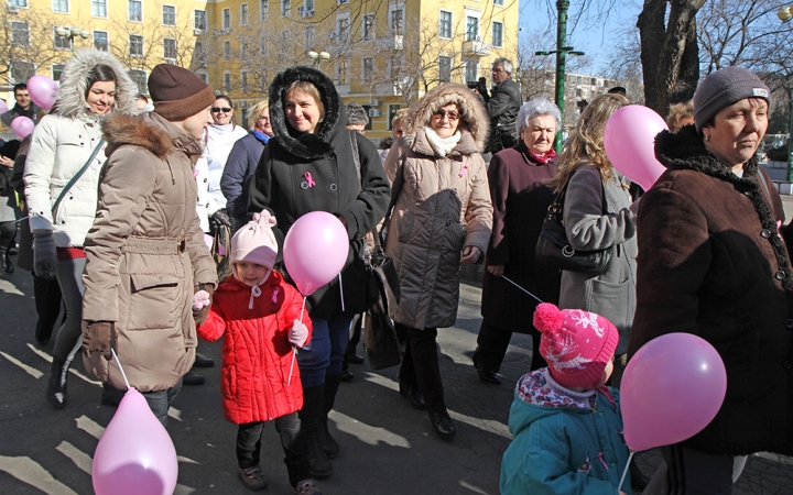 Séta a mellrák ellen-15.03.07. - fotó: Sándor Judit