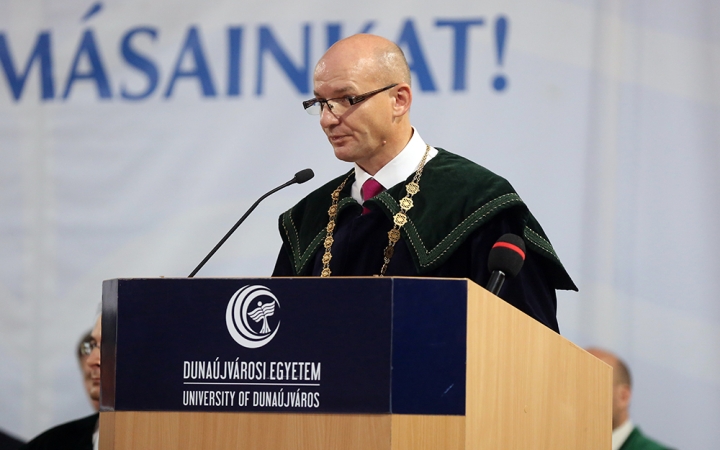 Diplomaosztó az egyetemen (2018)* - fotó: Sándor Judit