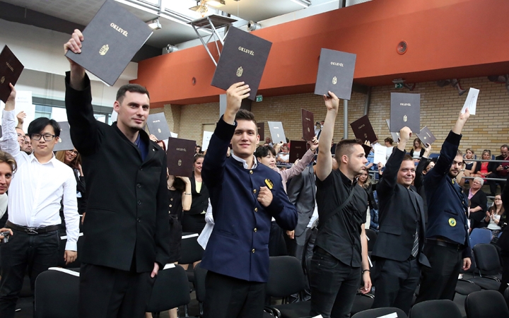 Diplomaosztó az egyetemen (2018)* - fotó: Sándor Judit