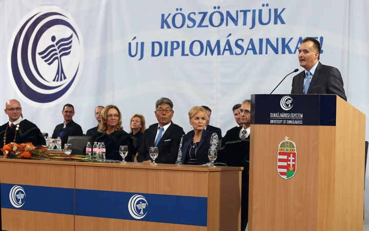 Diplomaosztó az egyetemen (2018)* - fotó: Sándor Judit
