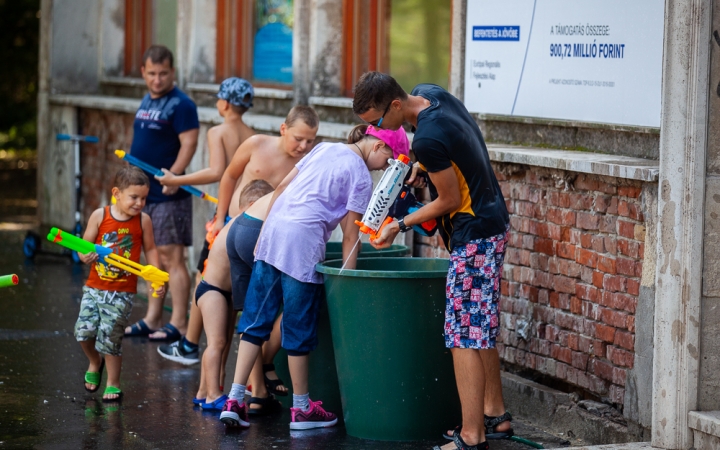 Vízipisztolyosok csatája - fotó: Ónodi Zoltán