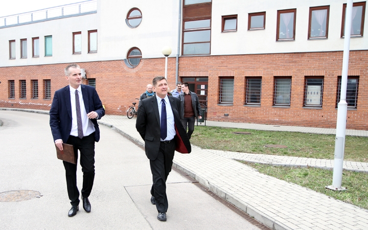 Polgármesteri látogatás a rendőrségen - fotó: Sándor Judit