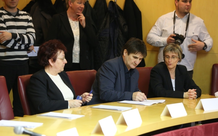 Iskolák megállapodása - fotó: Ónodi Zoltán