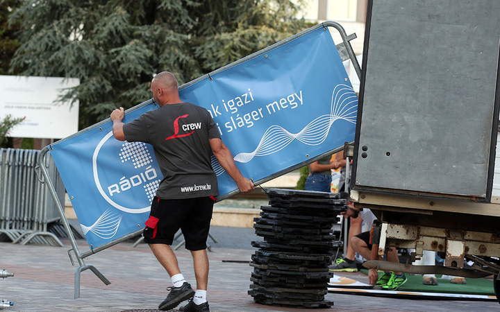 Rádió 1 Roadshow színpadállítás - fotó: Sándor Judit