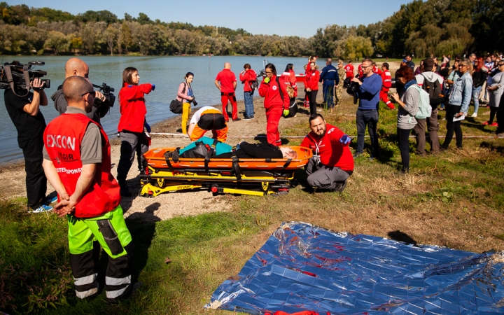 Vöröskeresztes gyakorlat a Szalki-szigeten - fotó: Ónodi Zoltán