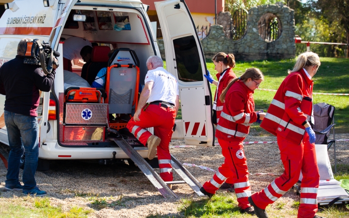 Vöröskeresztes gyakorlat a Szalki-szigeten - fotó: Ónodi Zoltán