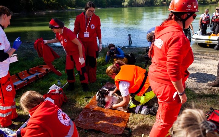 Vöröskeresztes gyakorlat a Szalki-szigeten - fotó: Ónodi Zoltán