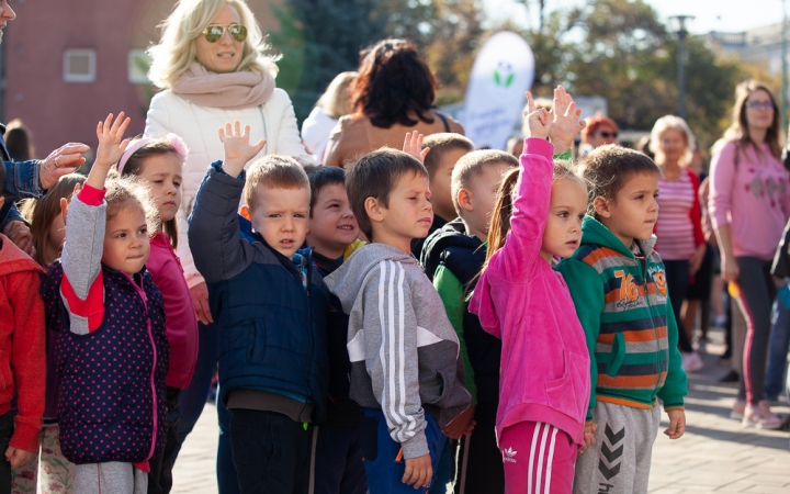 Óriási tesióra a főtéren - fotó: Ónodi Zoltán