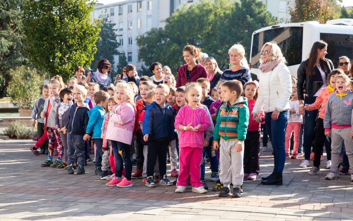 Óriási tesióra a főtéren - fotó: Ónodi Zoltán