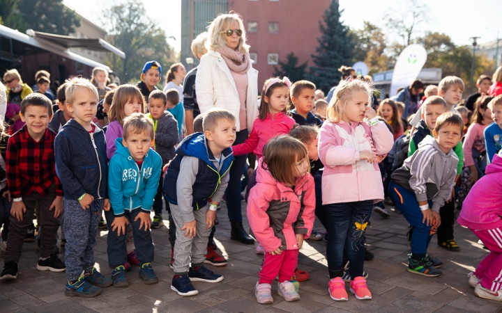 Óriási tesióra a főtéren - fotó: Ónodi Zoltán