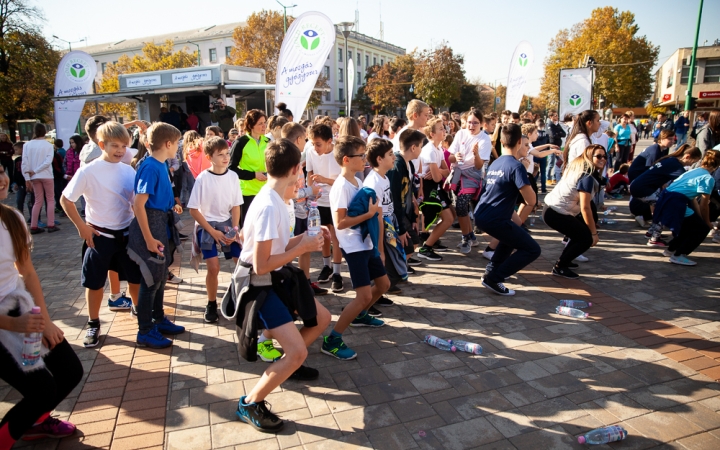 Óriási tesióra a főtéren - fotó: Ónodi Zoltán