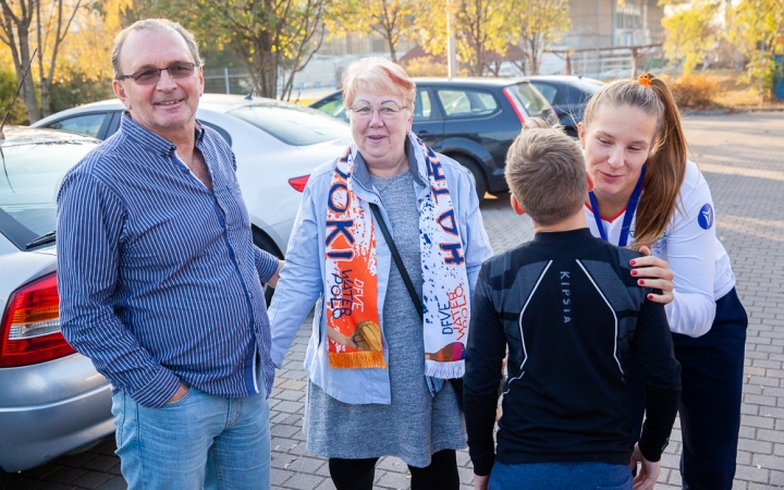 Hazaérkeztek a vízilabdás Szuperlányok - fotó: Ónodi Zoltán