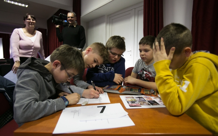 Illemtan vetélkedő az MMK-ban - fotó: Ónodi Zoltán