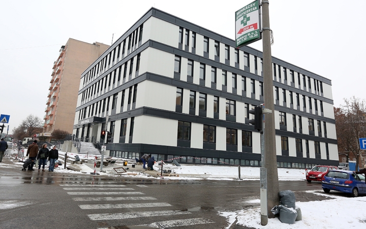 Az egykori zöld SZTK felújítása (2019) - fotó: Sándor Judit