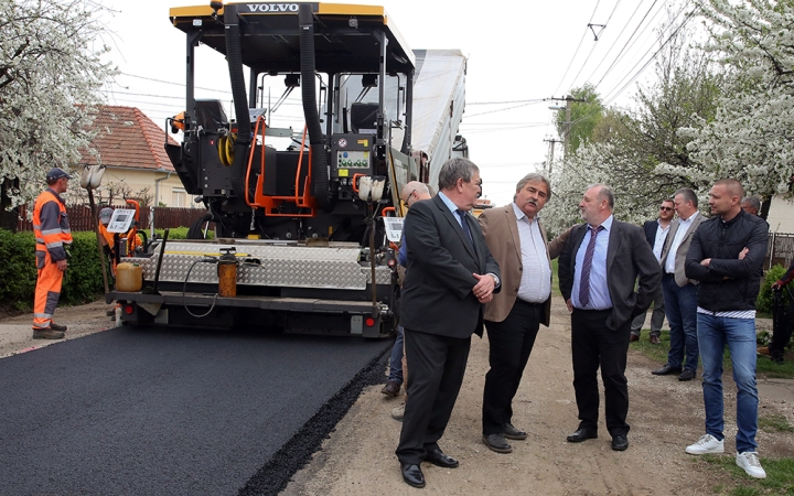 Nagyvenyimi fejlesztések - Településbejárás - fotó: Sándor Judit