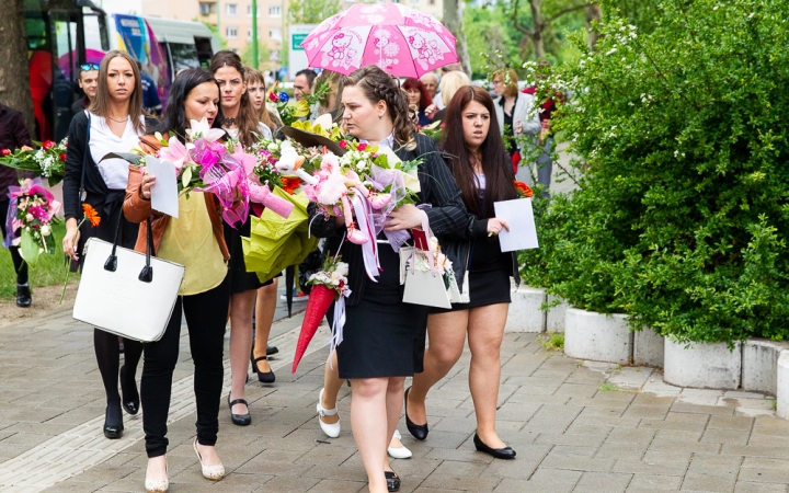 A Lorántffy iskola diákjainak ballagása a főtéren - fotó: Ónodi Zoltán